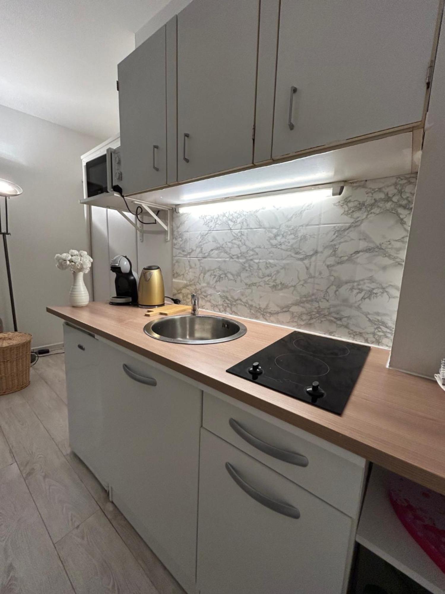 Au Charme Des Carmes - T1 Sur Cour - Metro A & B Apartment Toulouse Exterior foto