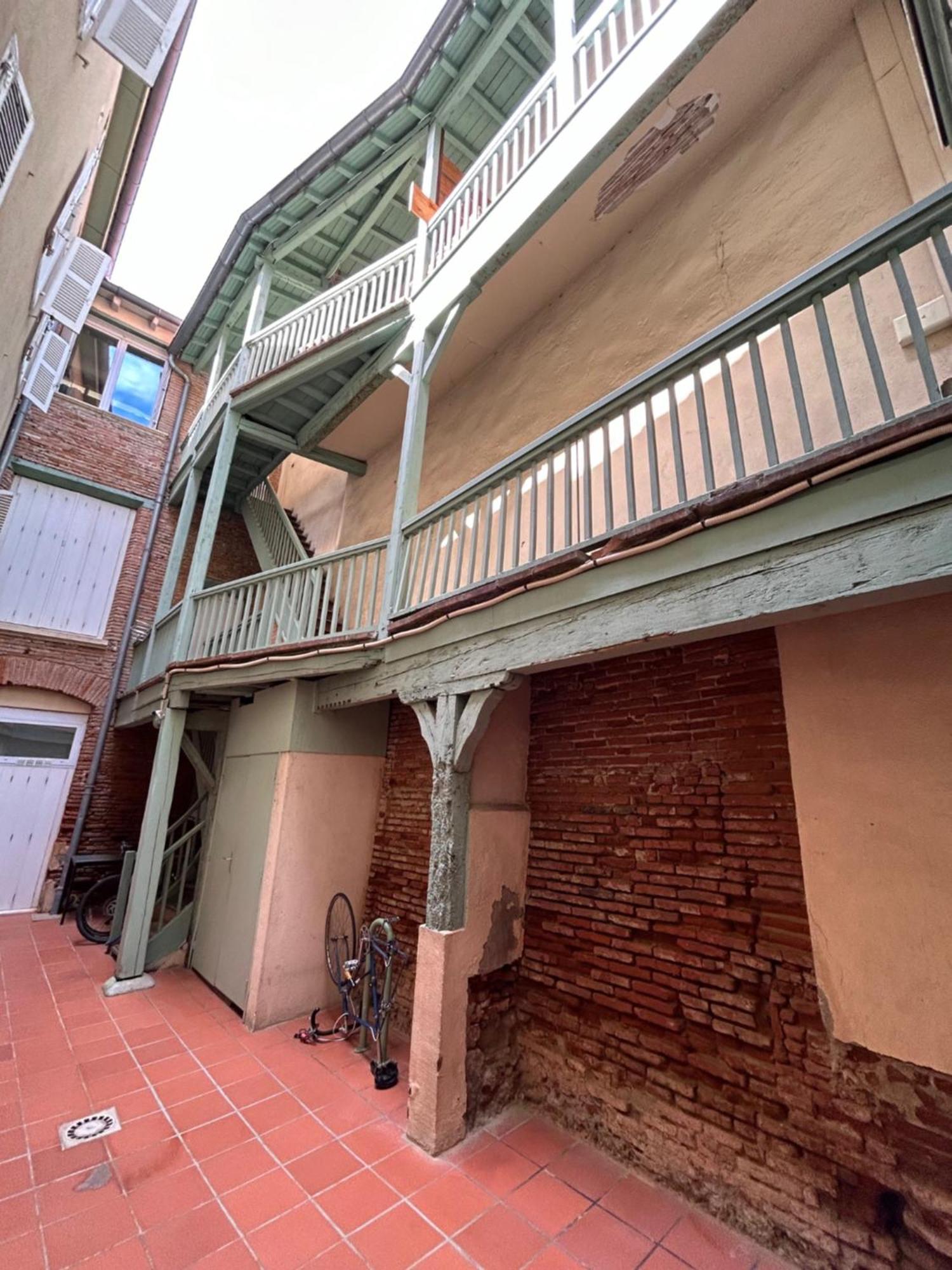 Au Charme Des Carmes - T1 Sur Cour - Metro A & B Apartment Toulouse Exterior foto