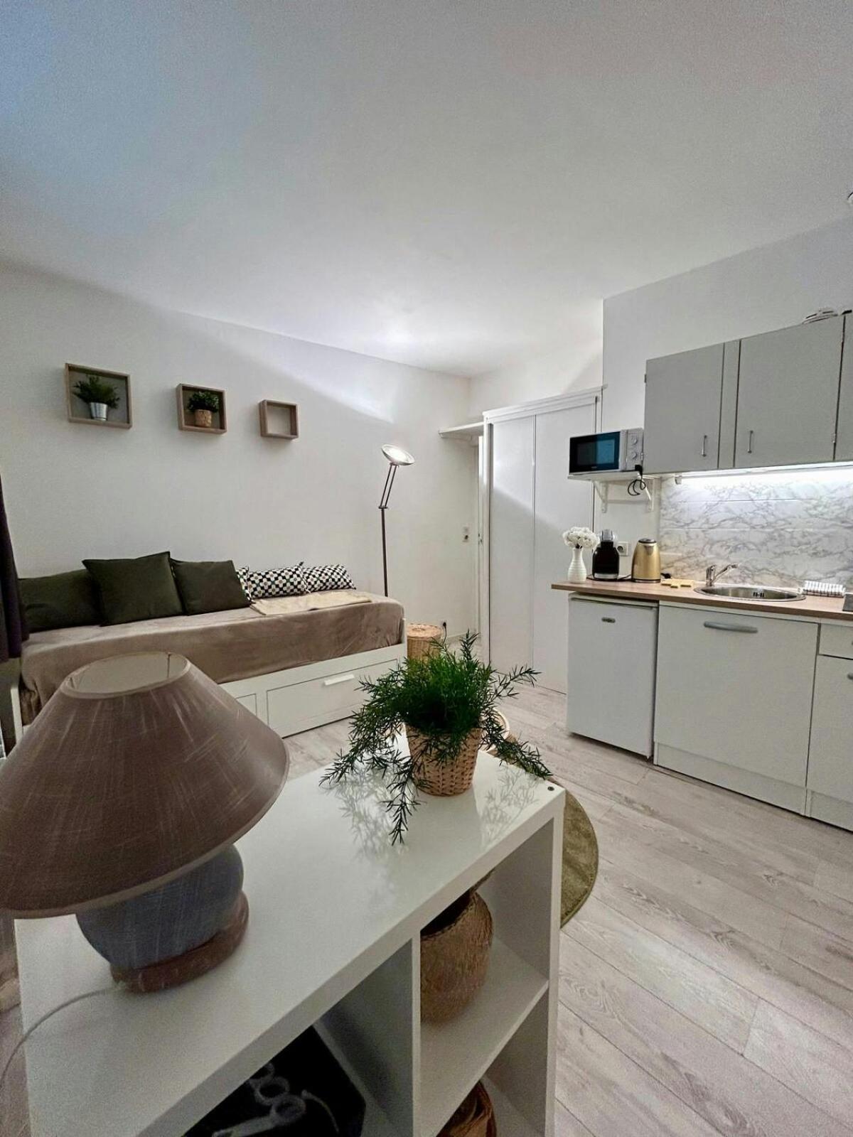 Au Charme Des Carmes - T1 Sur Cour - Metro A & B Apartment Toulouse Exterior foto