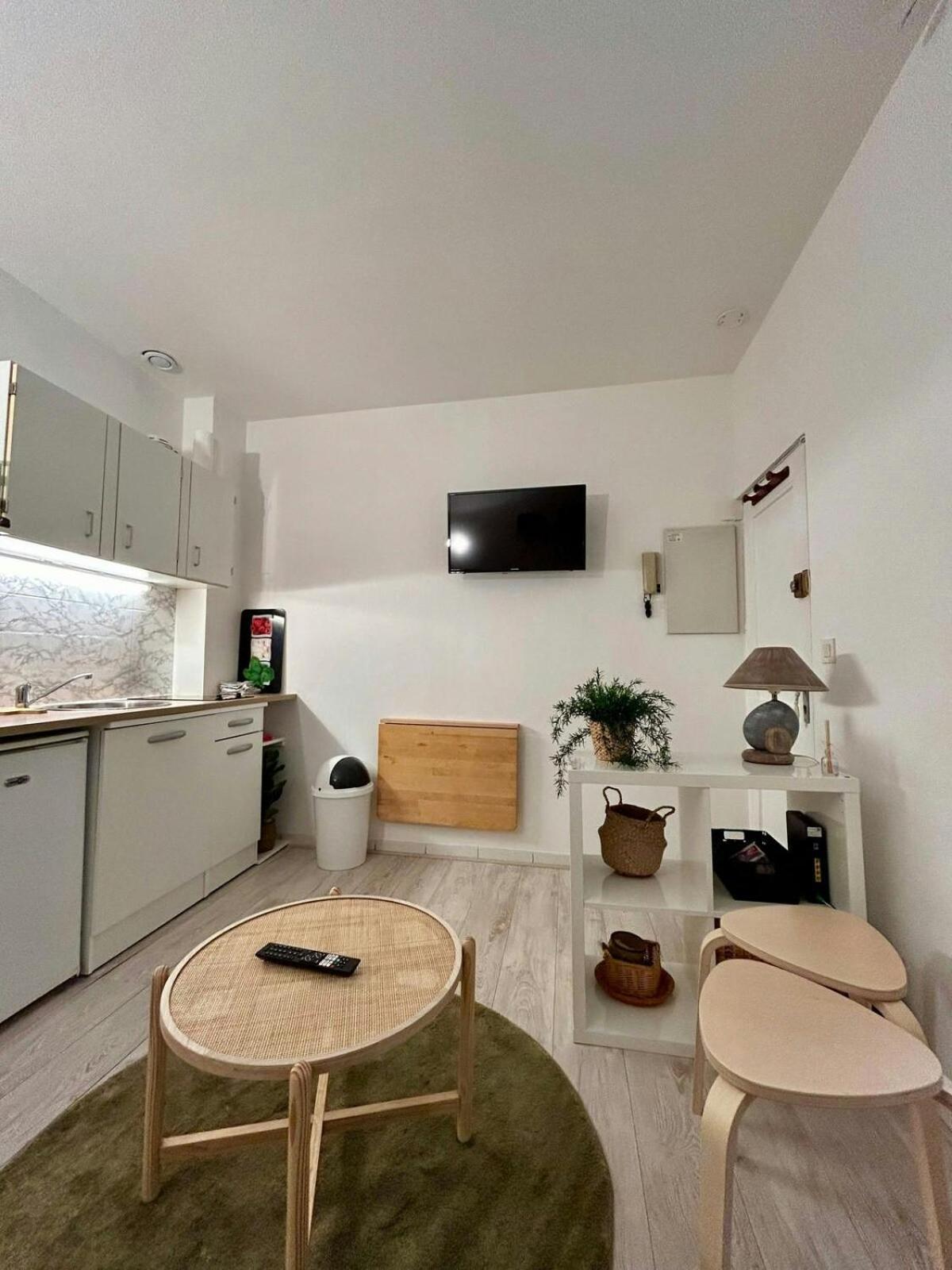 Au Charme Des Carmes - T1 Sur Cour - Metro A & B Apartment Toulouse Exterior foto